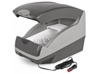 Холодильник Skoda Thermoelectric cooling box 15L, артикул 5L0065400 от VAG Холодильник Skoda Thermoelectric cooling box 15L, артикул 5L0065400