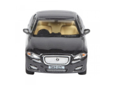 Модель автомобиля Jaguar XJ, 1:76 Scale, Black, артикул JBDC585BKA от JAGUAR Модель автомобиля Jaguar XJ, 1:76 Scale, Black, артикул JBDC585BKA