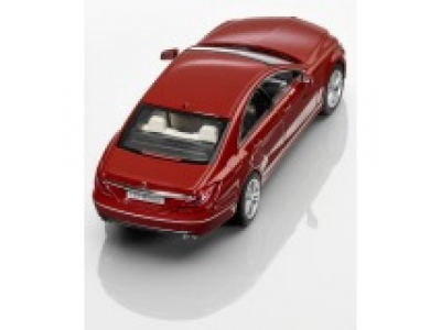 Модель Mercedes-Benz CLS-Class, Designo Hyacint Red Metallic, 1:43 Scale, артикул B66961936